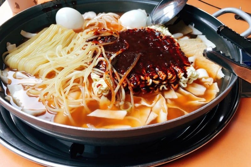 Red Sun 明洞直営店 (9/13)