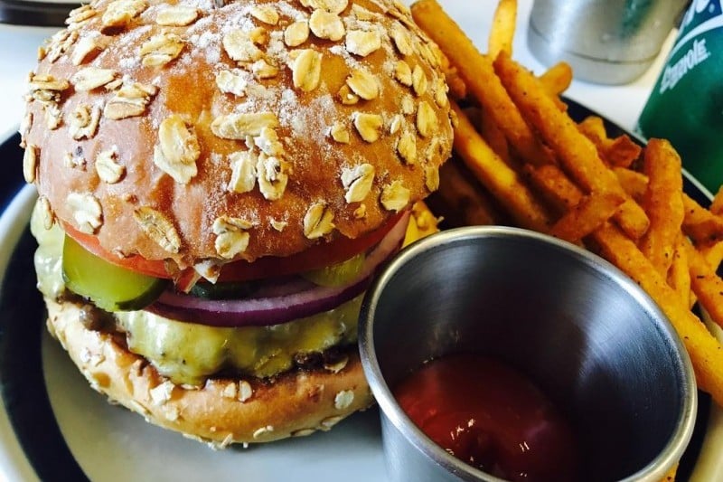 I am A burger  (8/10)
