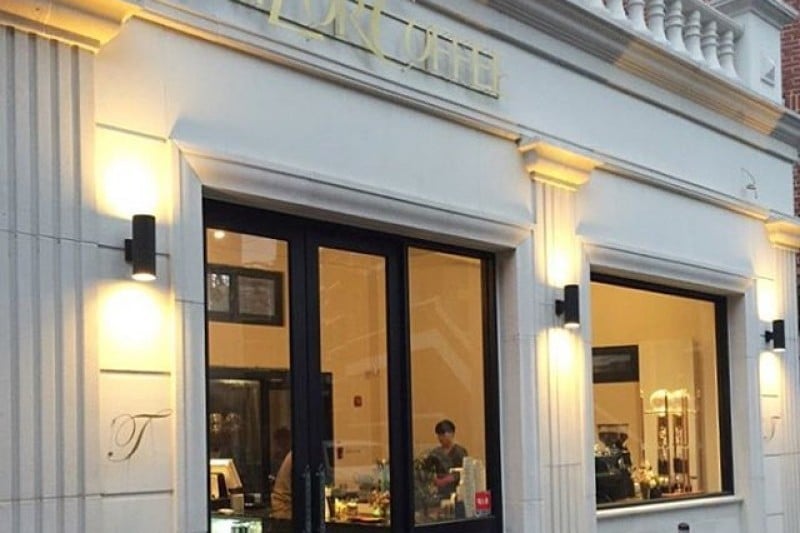 TAILOR COFFEE 弘大店 (3/8)