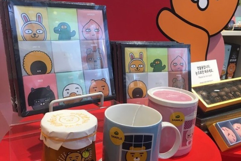 KAKAOフレンズストア 弘大フラグシップストア (10/17)