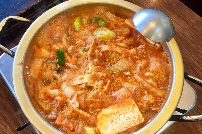 チャンドッテキムチチゲ 清潭本店 (6/12)
