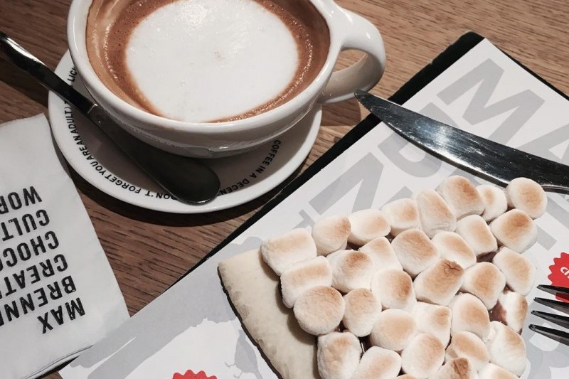 MAX BRENNER パミエストリート店 (1/11)
