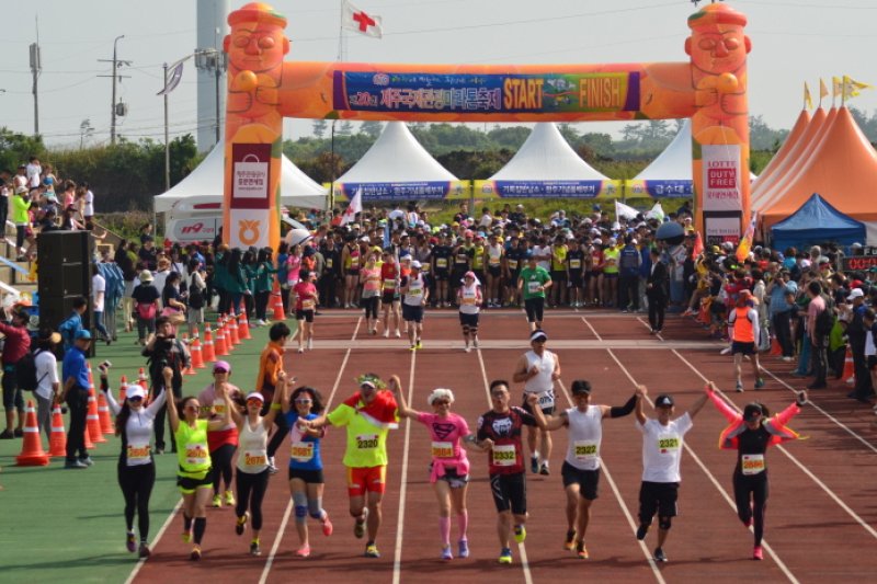 済州国際観光マラソン大会（제주국제관광마라톤축제） (4/13)