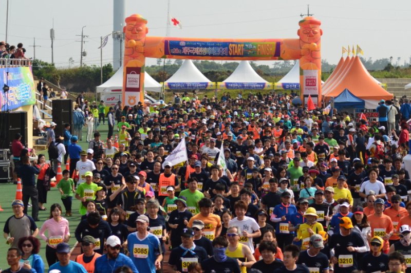 済州国際観光マラソン大会（제주국제관광마라톤축제） (8/13)