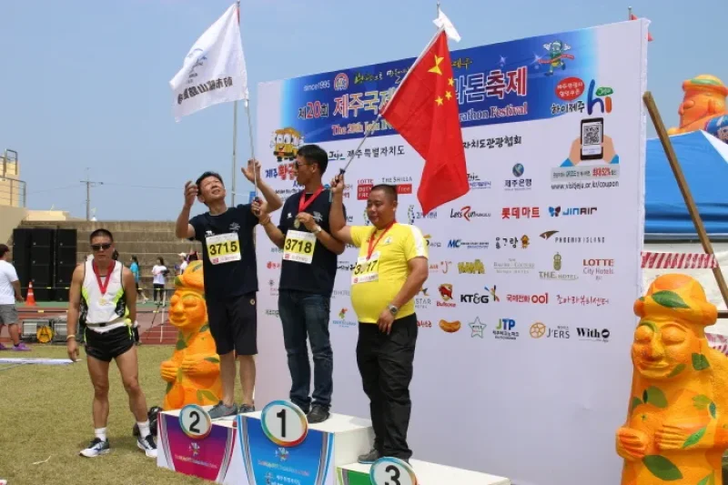 済州国際観光マラソン大会（제주국제관광마라톤축제） (11/13)