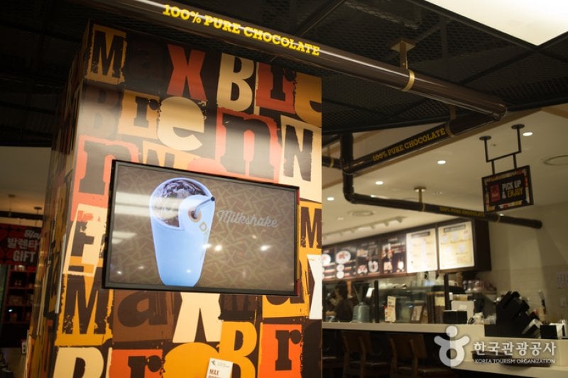 MAX BRENNER (2/5)