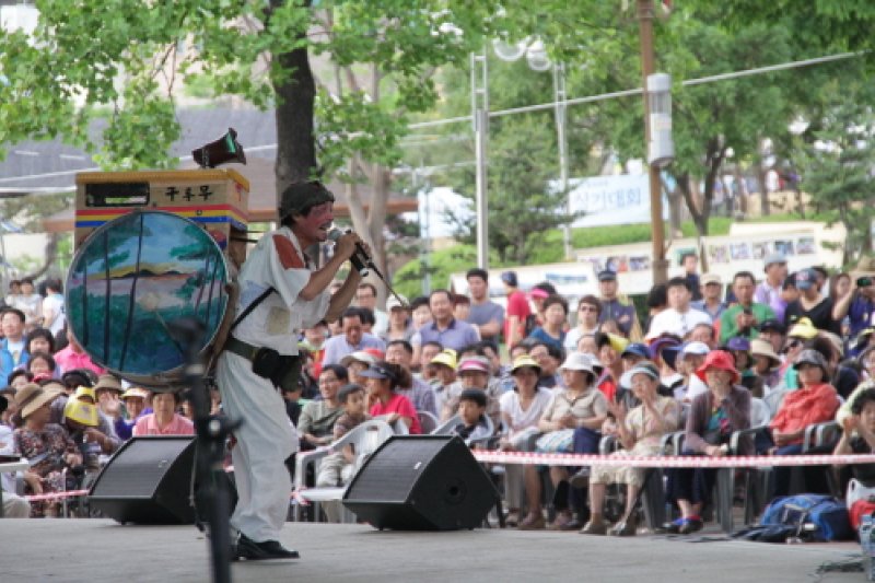 陰城プムバ祭り (3/4)