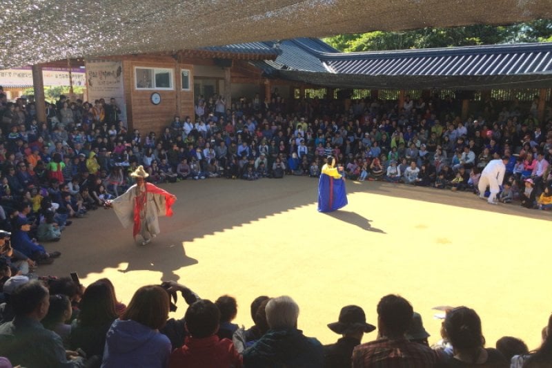 河回別神クッタルノリ常設公演 (1/4)