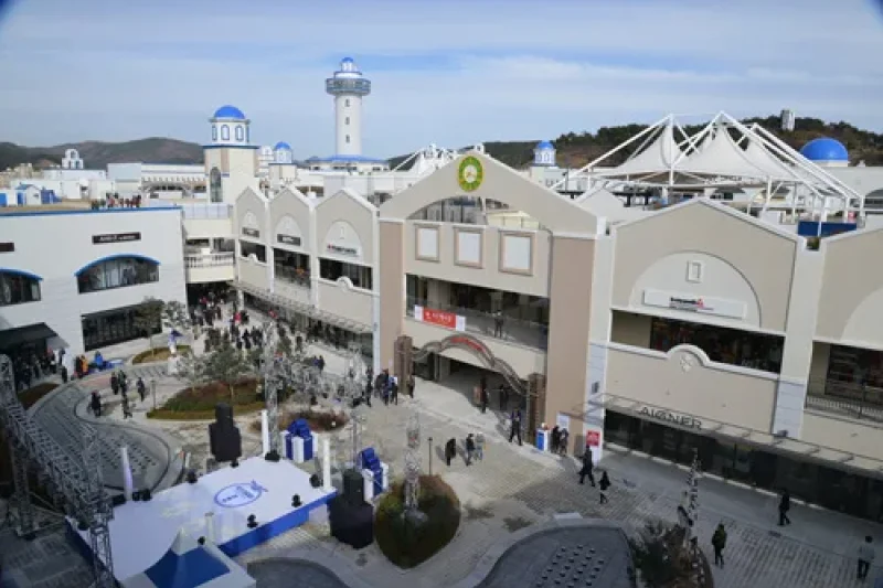 ロッテプレミアムアウトレット東釜山店 (1/4)