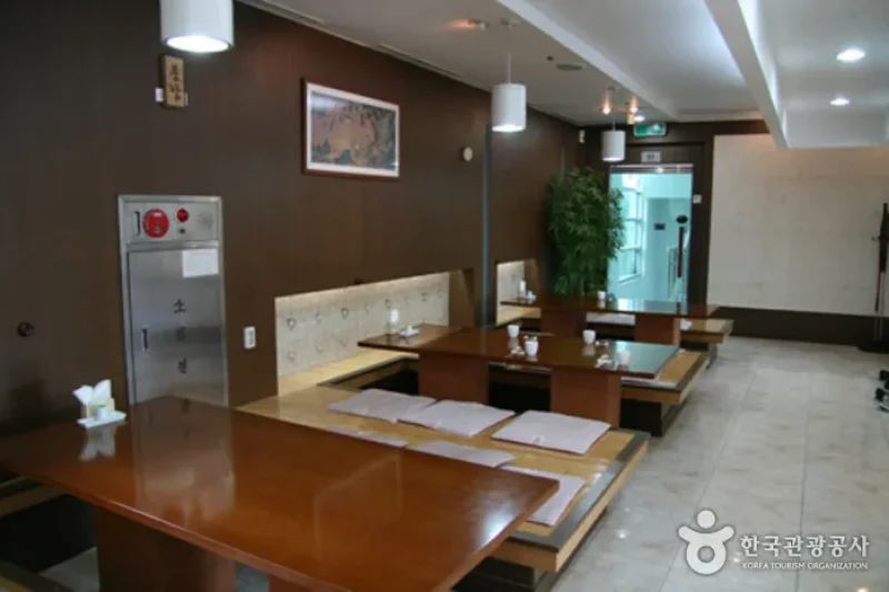 全州伝統文化センター 寒碧楼（전주전통문화관 한벽루） (3/7)