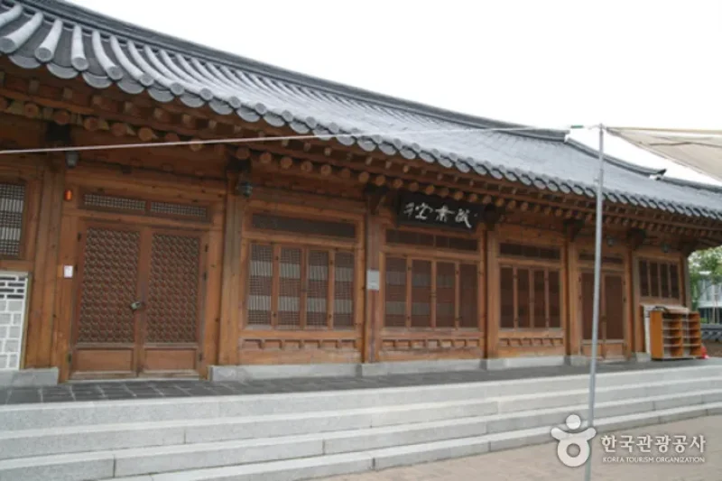 全州伝統文化センター 寒碧楼（전주전통문화관 한벽루） (4/7)
