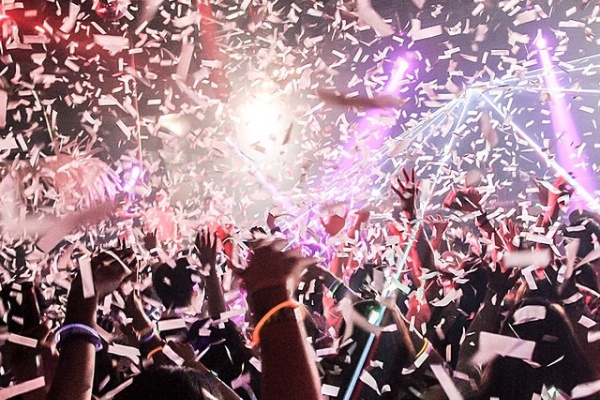 真夏の夜よりホットな弘大クラブ