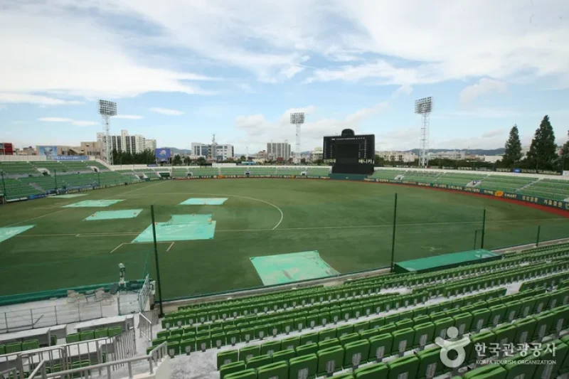 大邱市民運動場（野球場）（대구시민운동장 (3/10)