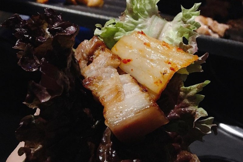 ハハ＆キム・ジョングクの401精肉食堂 弘大店 (10/11)