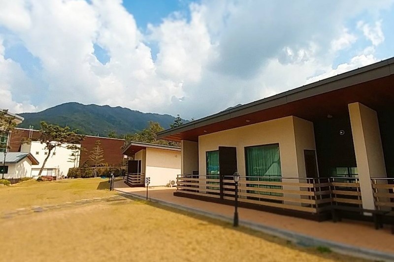 小白山豊基温泉リゾート (2/5)