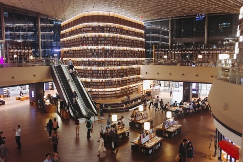 ピョルマダン図書館 (1/5)