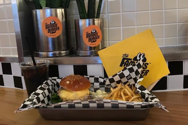 THE FAMOUS BURGER (8/15)