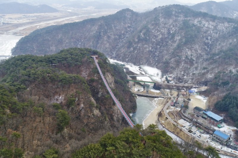 原州 小金山つり橋 (3/23)