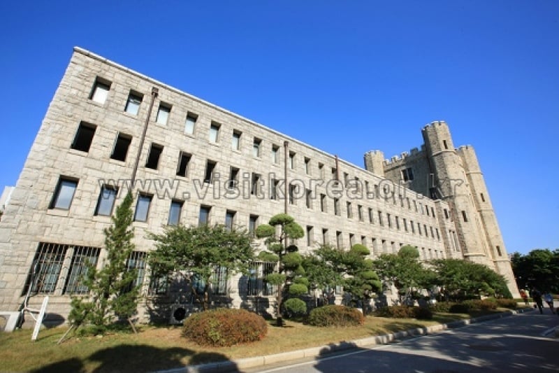ソウル 高麗大学校中央図書館（서울 고려대학교 중앙도서관） (12/14)