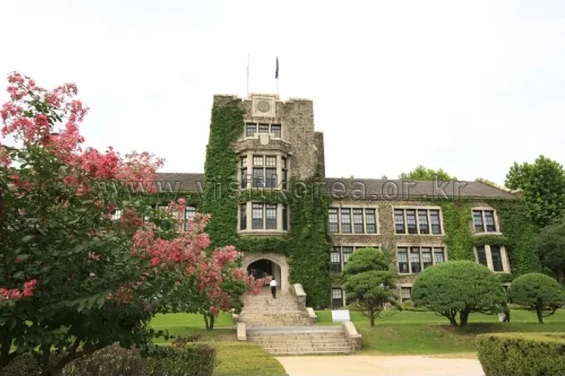 ソウル 延世大学校 アンダーウッド館（서울 연세대학교 언더우드관） (6/12)