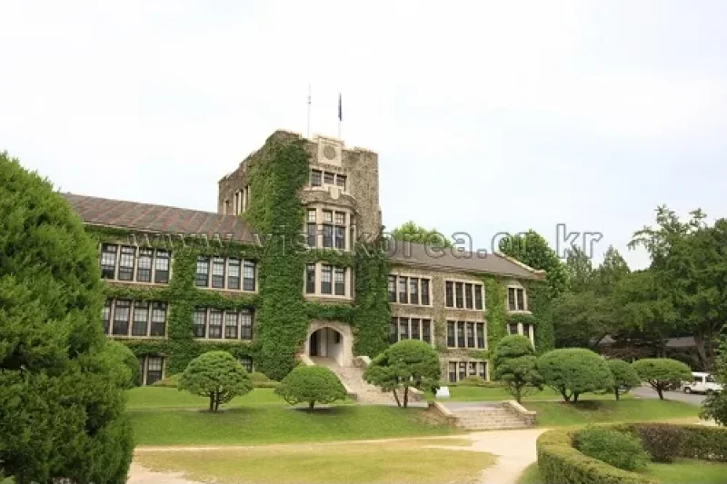 ソウル 延世大学校 アンダーウッド館（서울 연세대학교 언더우드관） (7/12)
