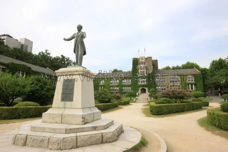 ソウル 延世大学校 アンダーウッド館（서울 연세대학교 언더우드관） (11/12)