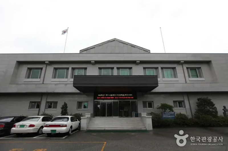 ソウル大学校 歯医学博物館（서울대학교 치의학박물관） (1/18)