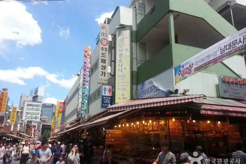 南大門アクセサリー商店街（남대문 액세사리상가） (2/13)