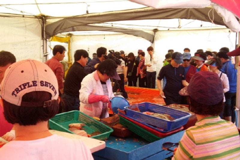 舒川自然産ヒラメタイ祭り（서천 자연산 광어 도미 축제） (2/10)