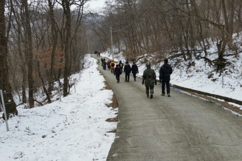 DMZ生態平和公園（DMZ 생태평화공원） (2/8)