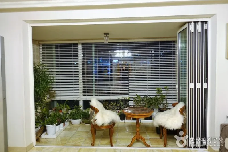 カロスキルホームステイ[韓国観光品質認証]（가로수길 홈스테이 [한국관광품질인증/Korea Quality]） (8/13)