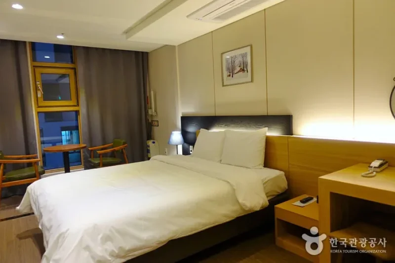 HOTEL LUCEBRIDGE[韓国観光品質認証]（호텔 루체브릿지 [한국관광품질인증/Korea Quality]） (2/18)