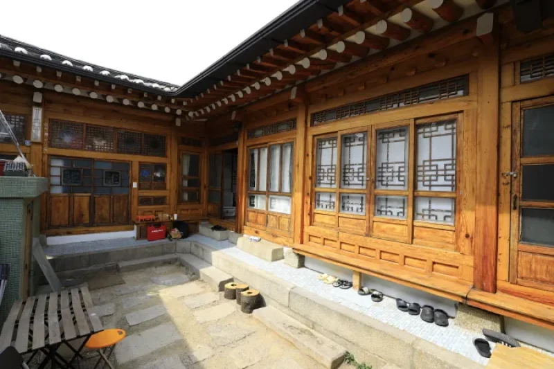 ヌリ韓屋ゲストハウス[韓国観光品質認証]（누리한옥게스트하우스[한국관광품질인증/Korea Quality]） (10/23)
