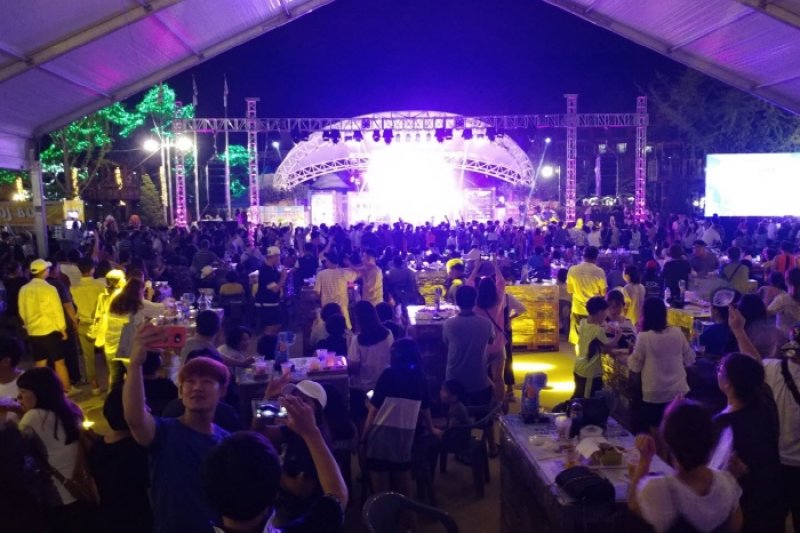 洪川江 星光音楽ビール祭り (4/4)