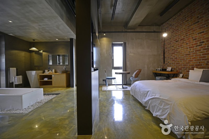 （株）ホテルラッキー[韓国観光品質認証]（(주)호텔락희[한국관광품질인증제/ Korea Quality]） (2/38)