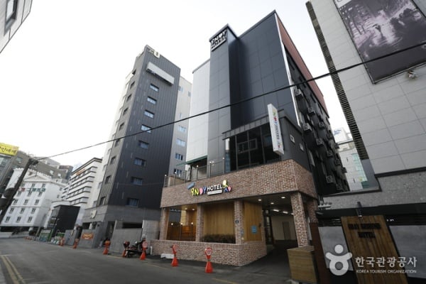 インディホテルゲストハウス[韓国観光品質認証]（인디호텔게스트하우스[한국관광품질인증제/ Korea Quality]）