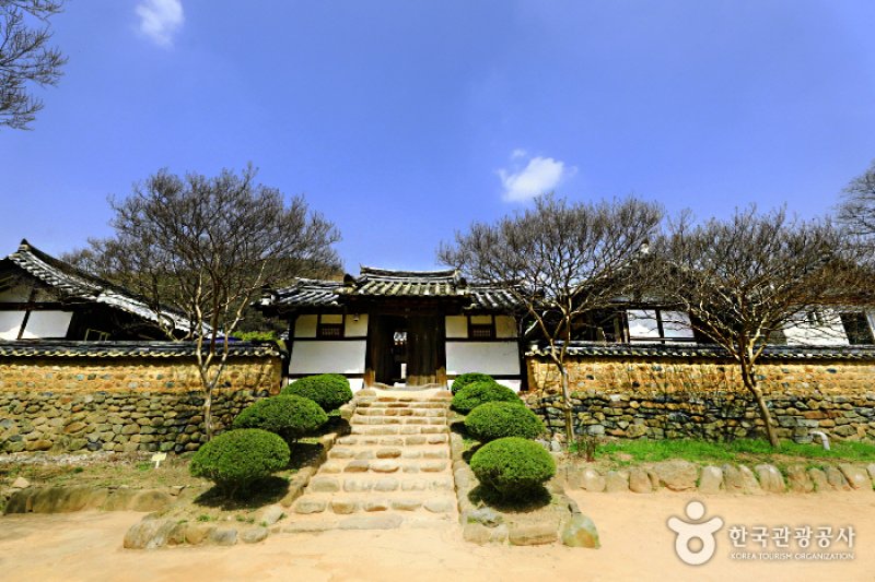 表忠斎伝統体験館[韓国観光品質認証]（표충재 전통체험관[한국관광품질인증/Korea Quality]） (1/13)