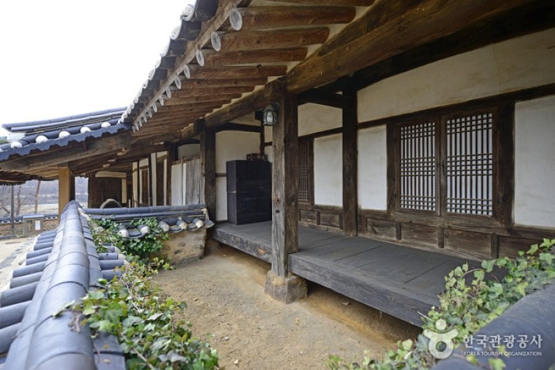 論山 白日軒宗宅[韓国観光品質認証]（논산 백일헌 종택[한국관광품질인증제/ Korea Quality]） (2/13)