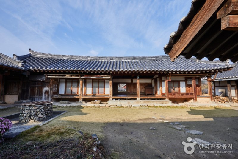 咸陽 一蠹古宅[韓国観光品質認証]（함양일두고택[한국관광품질인증/Korea Quality]） (1/11)