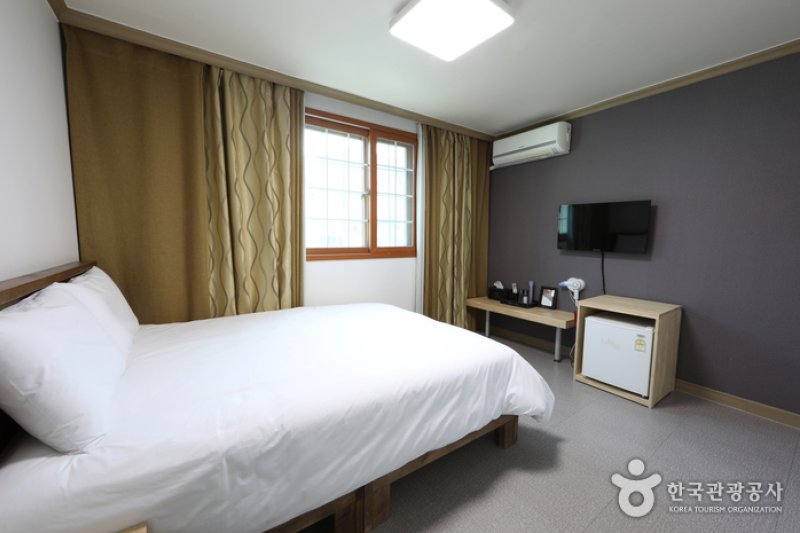MUJU RESORTEL[韓国観光品質認証]（MUJU RESORTEL(무주리조텔)[한국관광품질인증제/ Korea Quality]） (2/12)