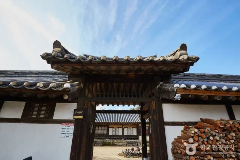 晩山古宅[韓国観光品質認証]（만산고택[한국관광품질인증제/ Korea Quality]） (1/22)