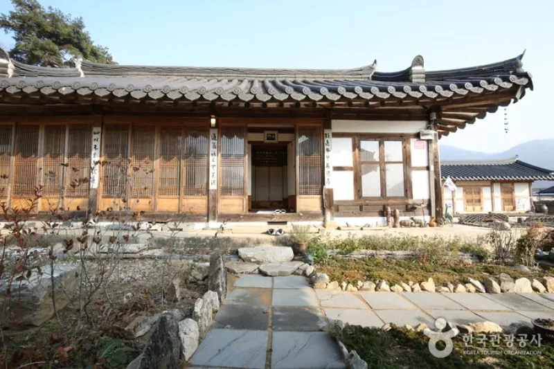 チョンウォン古宅[韓国観光品質認証]（청원고택[한국관광품질인증제/ Korea Quality]） (3/12)