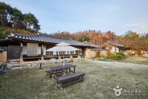 牛鳴里 鄭氏古家（孝里宅）[韓国観光品質認証]（우명리 정씨고가(효리댁)[한국관광품질인증/Korea Quality]）