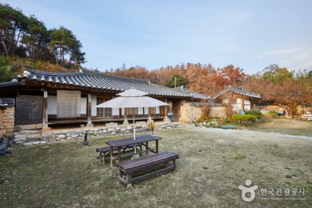 牛鳴里 鄭氏古家（孝里宅）[韓国観光品質認証]（우명리 정씨고가(효리댁)[한국관광품질인증/Korea Quality]）