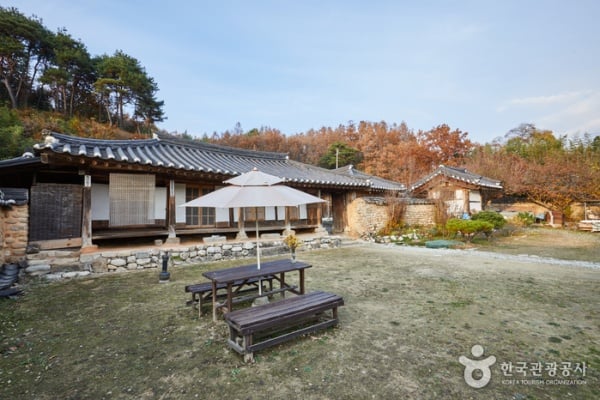 牛鳴里 鄭氏古家（孝里宅）[韓国観光品質認証]（우명리 정씨고가(효리댁)[한국관광품질인증/Korea Quality]）
