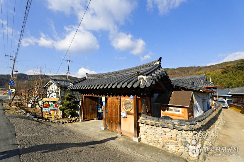 長生きする家・モッコルテク[韓国観光品質認証]（장수하는집못골댁[한국관광품질인증제/ Korea Quality]） (1/8)