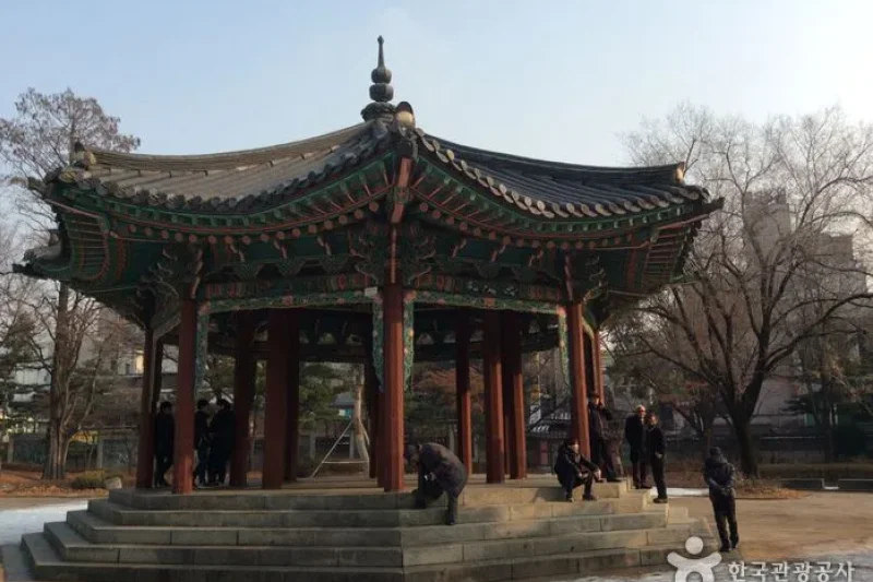 タプコル公園 八角亭（탑골공원 팔각정） (9/13)