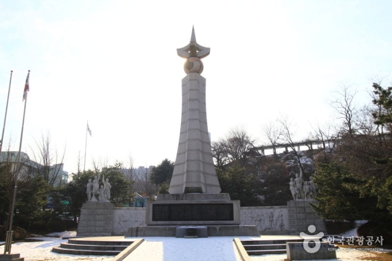 3.1独立運動記念塔（3.1독립운동기념탑） (1/4)