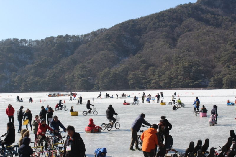 抱川 山井湖ソリ祭り（포천산정호수 썰매축제） (6/6)