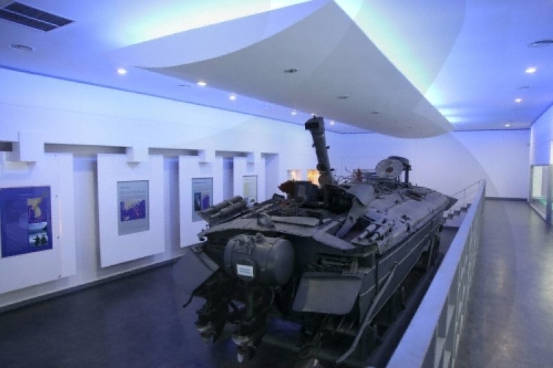 北韓半潜水艇展示館（북한 반잠수정 전시관） (3/10)